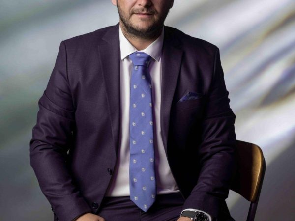 Bogdan Steriopol: Angajament pentru binele public