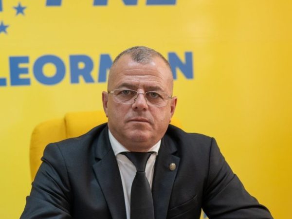 Costel Barbu sprijină formarea continuă a angajaților din administrația publică
